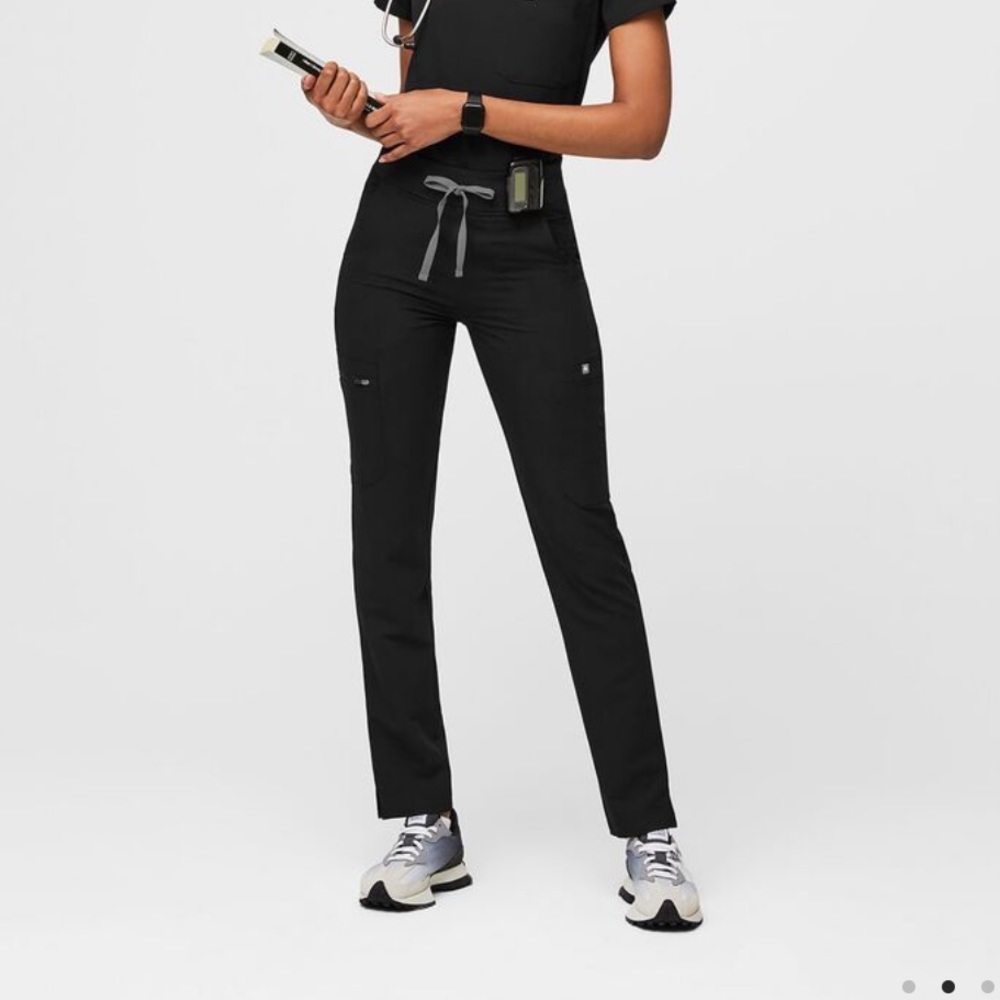 Figs yola high waisted 2.0 tall skinny scrub pants